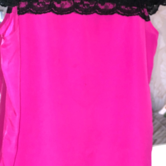 Express Hot Pink Short Sleeve Blouse w/Lace Top and Lace Cuff Sleeves - Size S - Picture 5 of 6